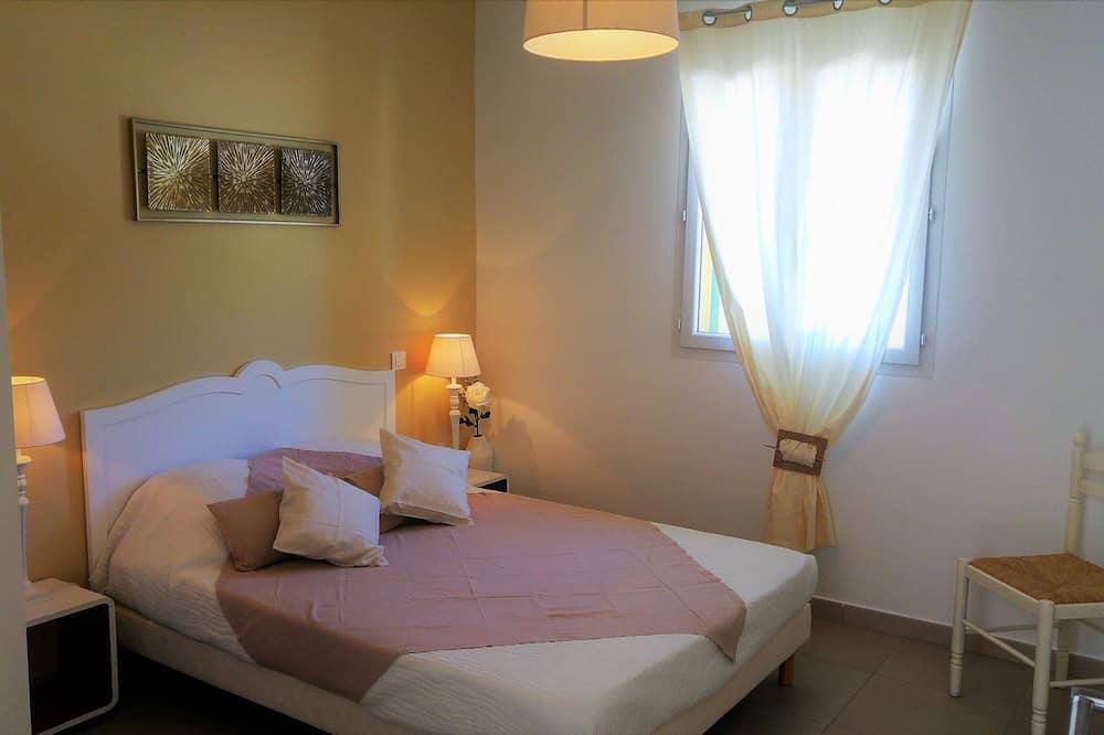Appartamento intero, Rivière à 2 Min/wifi Gratuit/clim/piscine Chauffée/2 Chambres/ping-pong/pétanque in Galeria, Parco naturale regionale della Corsica