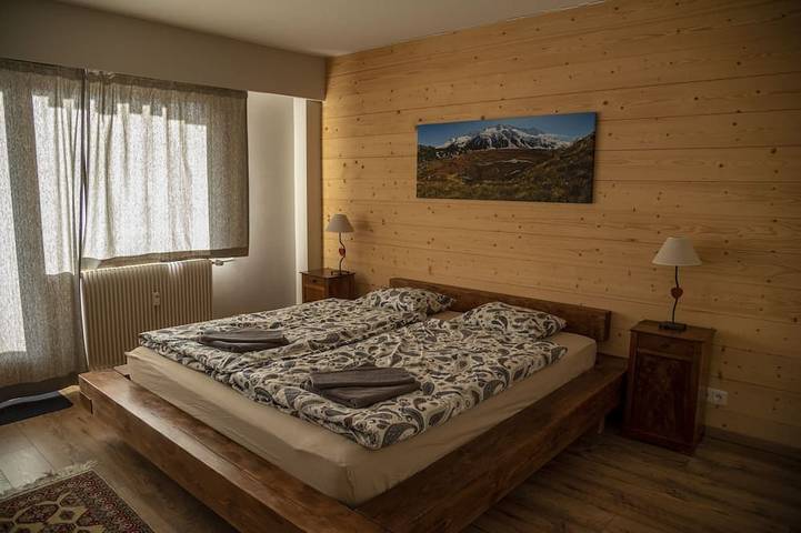 Ganze Wohnung, Tolle zentrale Lage neben Skiliften und Wald, geräumige renovierte Wohnung in Brevent-Flegere, Chamonix