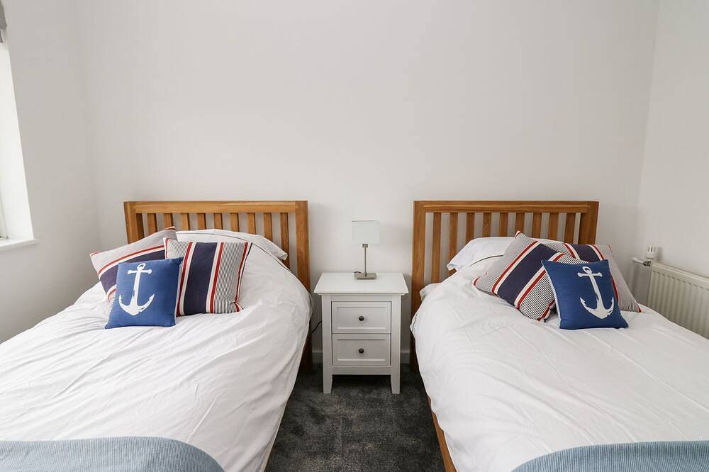 Ty Melyn, family friendly, country holiday cottage in Aberystwyth in Aberystwyth, Cardigan Bay