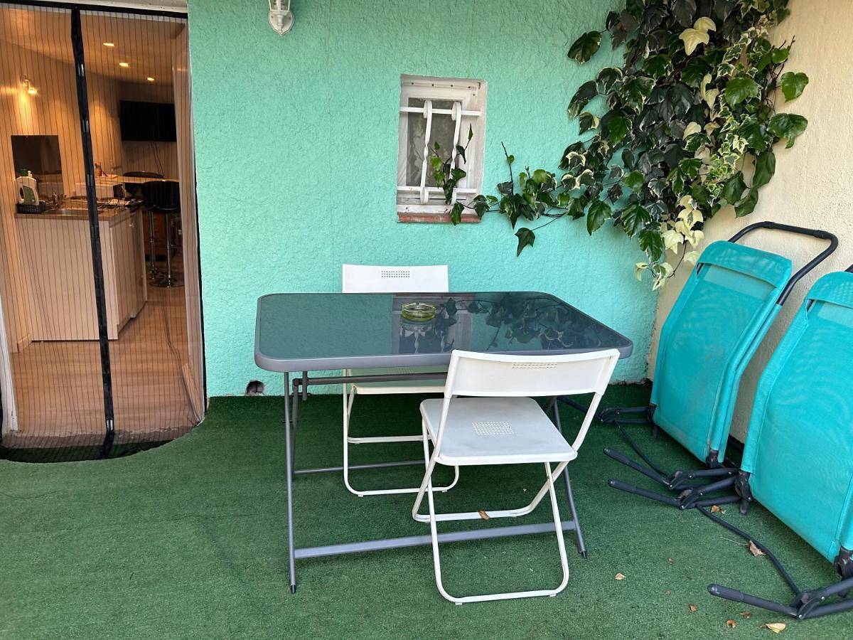 Appartement entier, Un coin en Provence in Villeneuve, Parc naturel régional du Luberon
