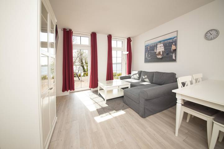 Ferienwohnung für 4 Personen, mit Terrasse und Whirlpool sowie Sauna, mit Haustier