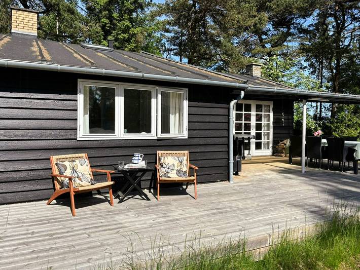 Ferienhaus für 7 Personen, mit Terrasse und Garten in Marielyst