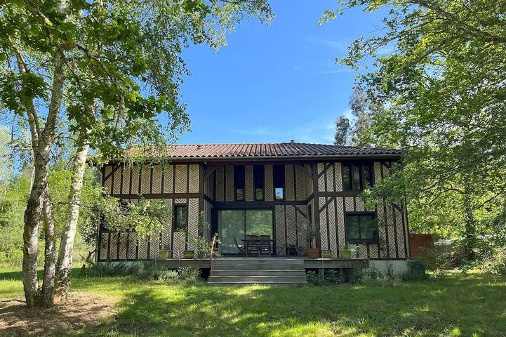 Location de vacances pour 8 personnes, avec Terrasse et Jardin à Lévignacq