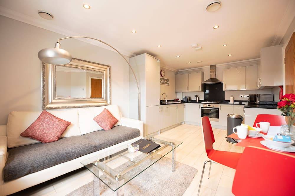 Ganze Wohnung, Penthouse-Ensuite mit Dusche-Balkon-Town Centre in Reading, Berkshire