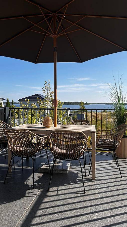 Ferienwohnung für 4 Personen, mit Balkon und Terrasse sowie Garten und Seeblick in Muldestausee