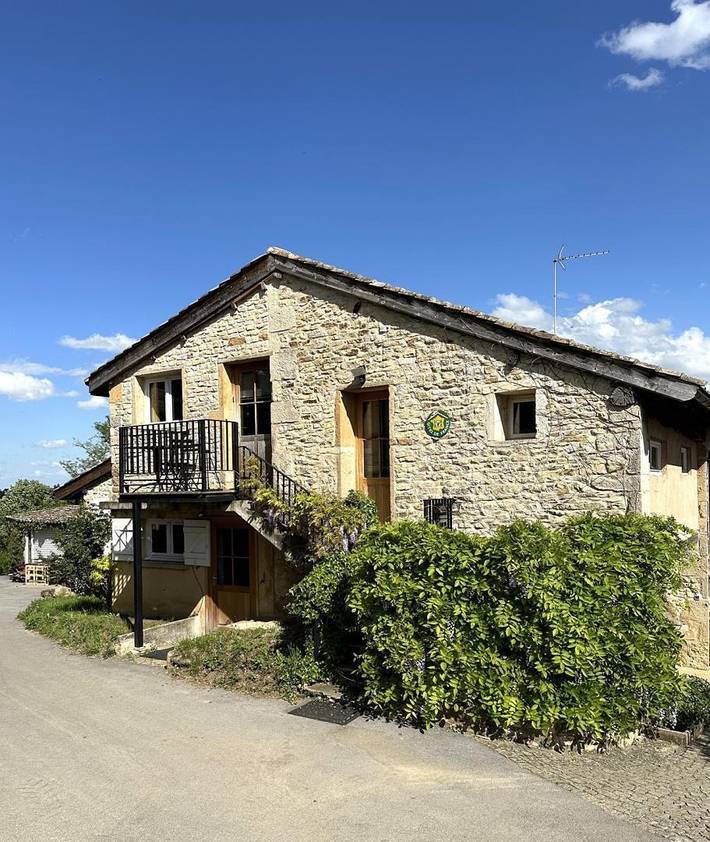 Gîte pour 4 personnes, avec Balcon et Jardin à Pommiers