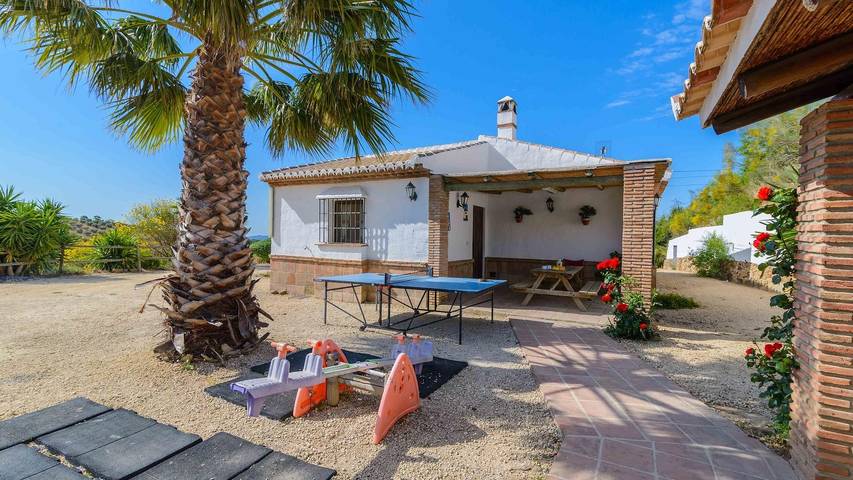 Chalet para 8 personas, con piscina además de balcón/terraza y jacuzzi en Antequera - 4