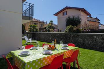 Ferienhaus für 6 Personen, mit Seeblick und Balkon sowie Garten in Comune di Verbania