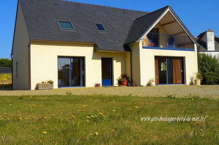 Gîte pour 6 personnes, avec Balcon et Jardin à Plougasnou
