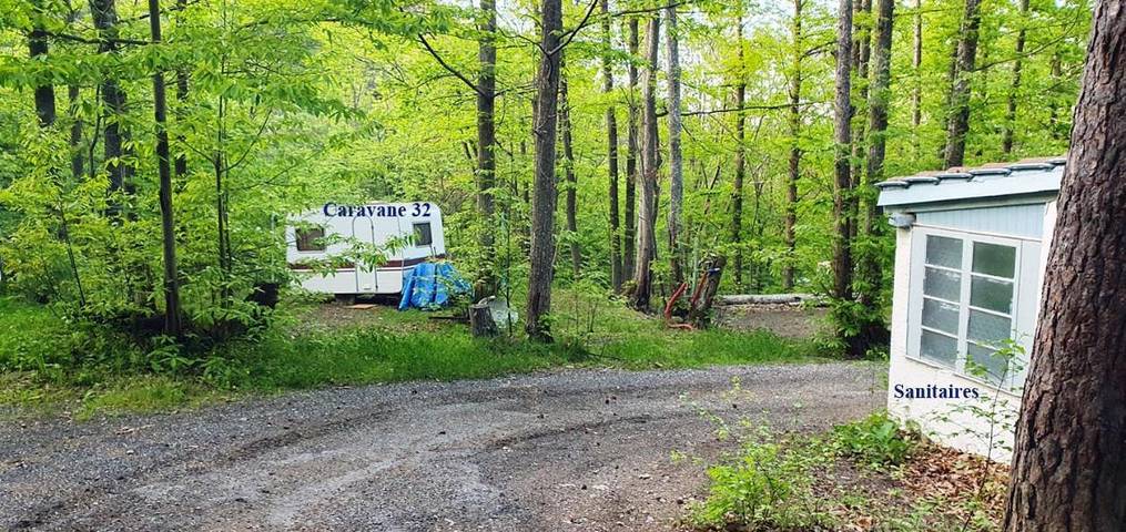 Location de vacances pour 4 personnes, avec vue ainsi que piscine et jardin, animaux acceptés à Escaro - 2