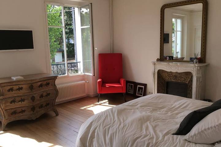 Location de vacances pour 8 personnes, avec balcon et jardin à Le Vésinet - 3