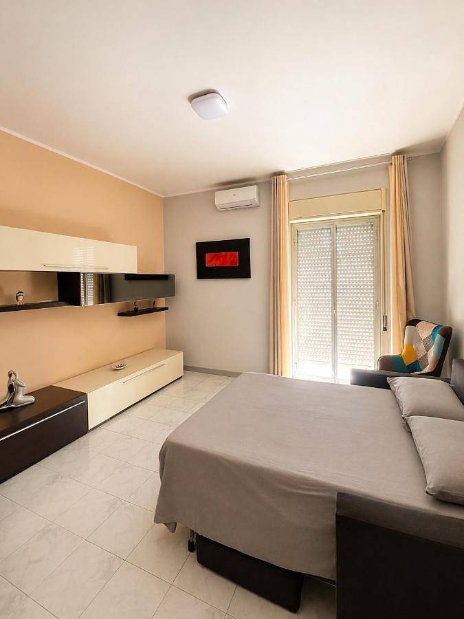 Gîte pour 6 personnes, avec Balcon ainsi que Terrasse et Vue à Adrano