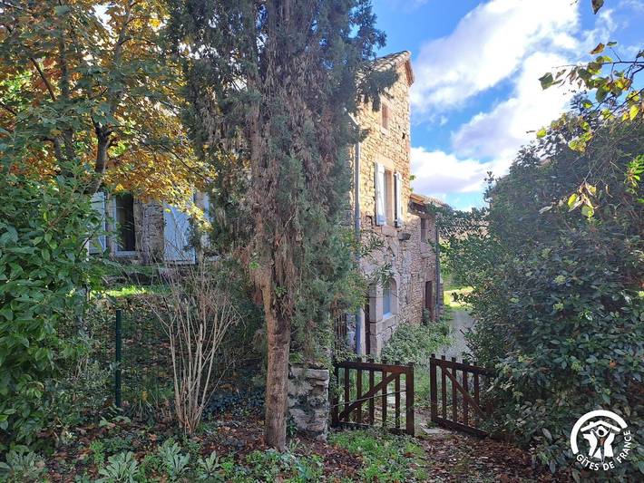 Gîte pour 4 personnes, avec Terrasse ainsi que Jardin et Piscine dans le Tarn - 2