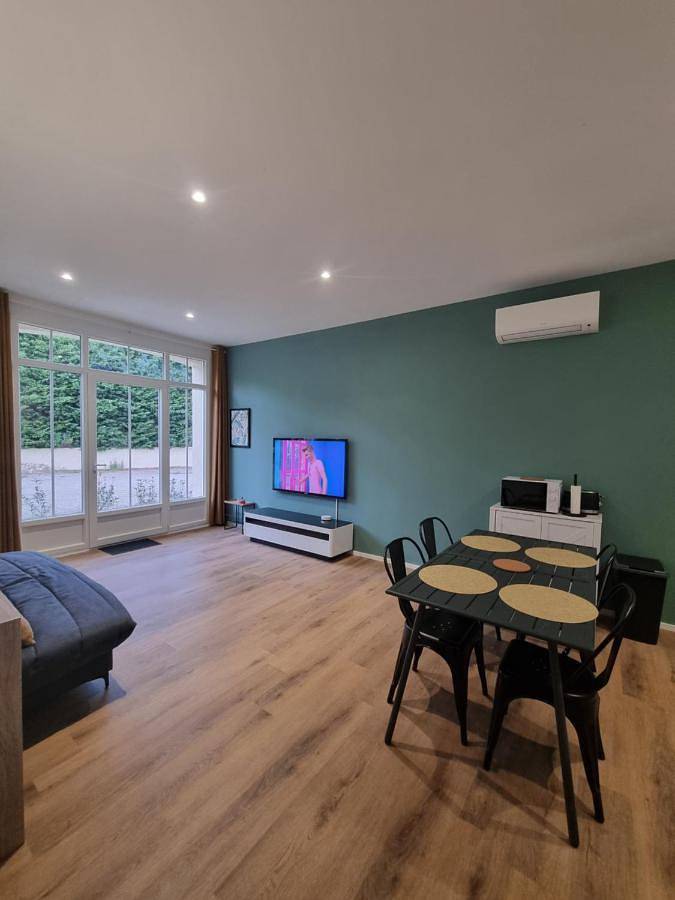 Gîte pour 7 personnes, avec Jacuzzi ainsi que Terrasse et Jardin à Giroussens