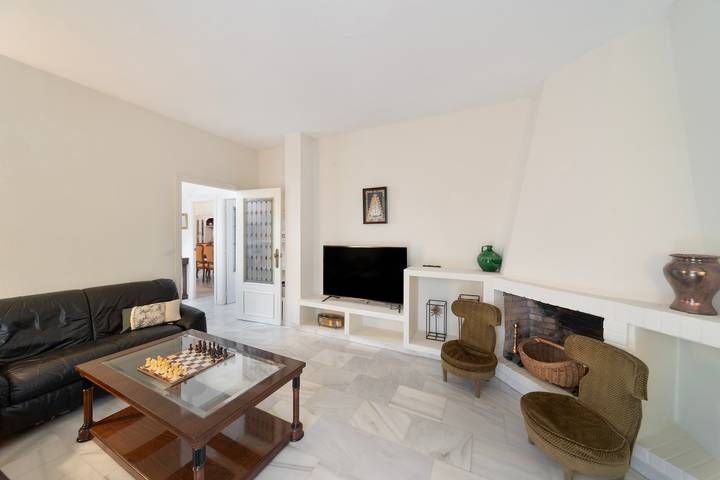 Villa Sevilla Giralda con piscina privada, Wi-Fi y aire acondicionado in Mairena del Aljarafe, Provincia de Sevilla