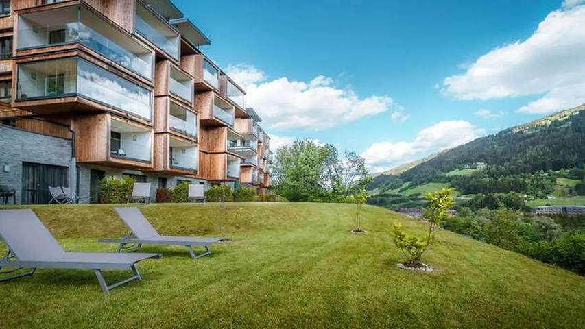 Ferienwohnung für 6 Personen, mit Garten und Pool sowie Sauna in Schladming