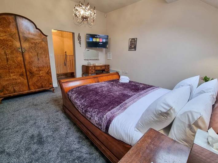 Gîte pour 4 personnes, adapté aux familles à Bury - 2