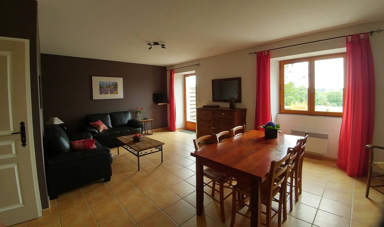 Appartement entier, Mille Joies La Tourterelle in Saint-Pardoux-Corbier, Région de Brive-la-Gaillarde