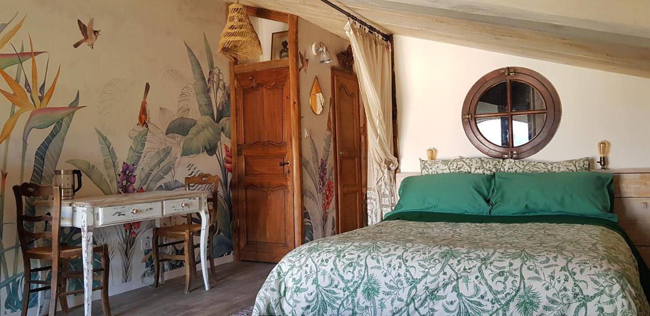 Double Room with Mountain View in Cléon-d'Andran, Région de nyons