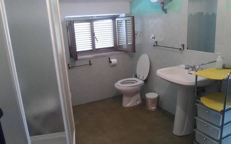 Gîte pour 3 personnes, avec vue et terrasse, animaux acceptés à Tempio Pausania - 4