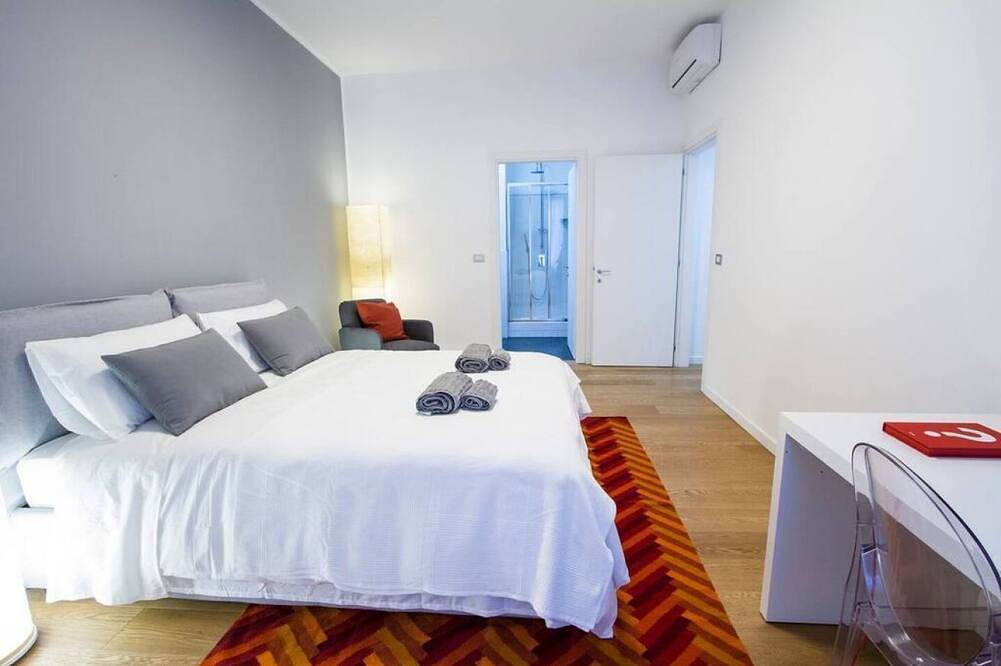 Entire apartment, Annydi Art Home in Duomo in Milan, Milan Province