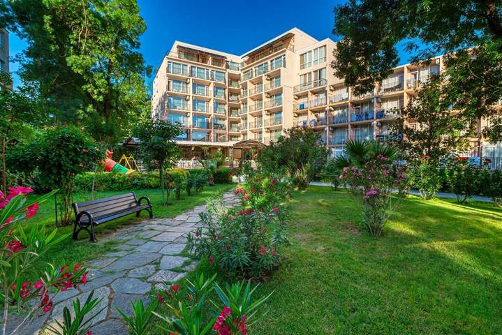 Hôtel pour 2 personnes, avec Balcon et Terrasse ainsi que Jardin et Bassin pour enfant