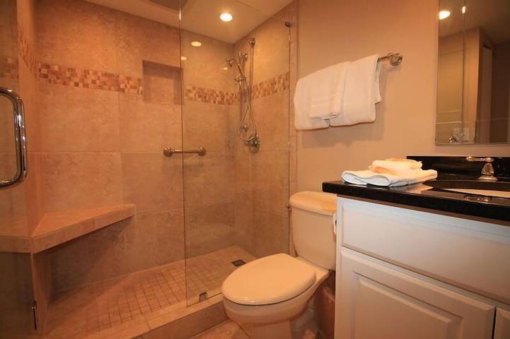 Beach rental for 8 people, with hot tub and pool as well as balcony in Sandestin