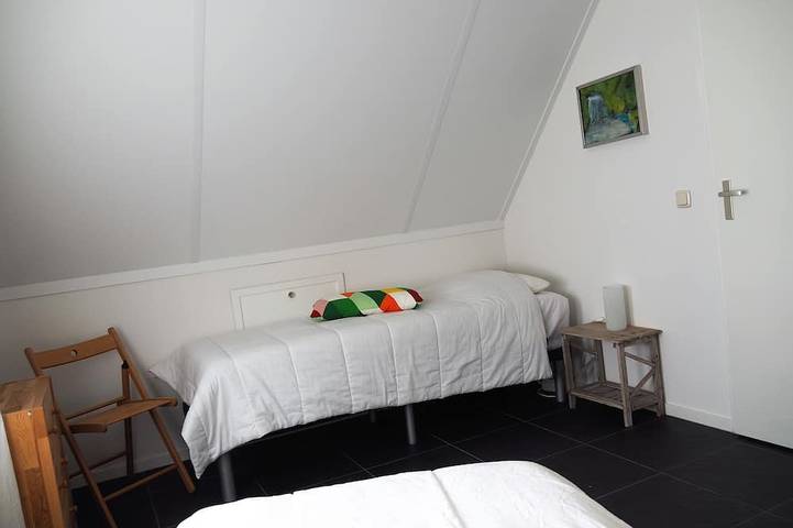 Detached house with fully fenced garden and lots of privacy in Ĳsselmeer