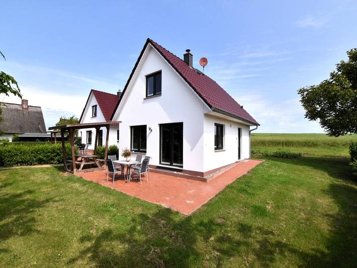Ferienhaus für 6 Personen, mit Terrasse und Garten - 1