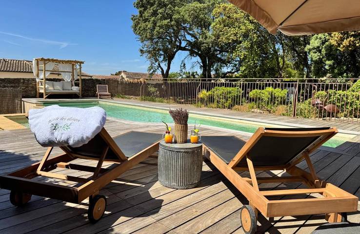 Chambre d’hôte pour 2 personnes, avec jacuzzi ainsi que jardin et piscine à Castillon-du-Gard