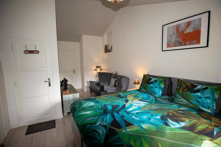 Location de vacances pour 2 personnes, avec balcon ainsi que vue et jardin à Viverols - 3