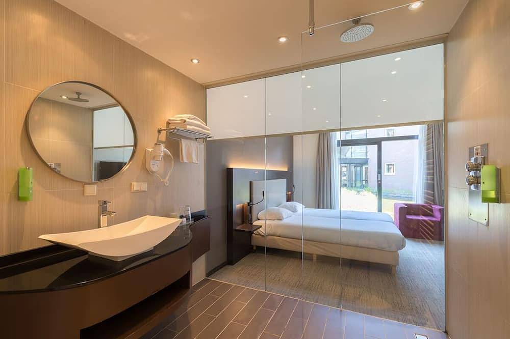 Your Ideal Stay Near Eindhoven! Indoor Pool, Free Parking, Onsite Dining! in Leende, Nordbrabant