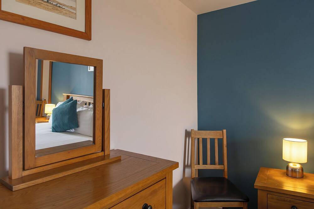 Kettle Cottage - Pet friendly, cosy Hebridean Cottage on North Uist in North Uist, Outer Hebrides