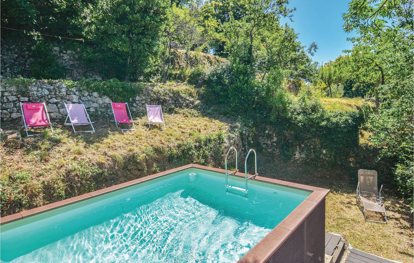 Charmant appartement de 90m2 avec piscine et parking in Bordezac, Parc national des Cévennes