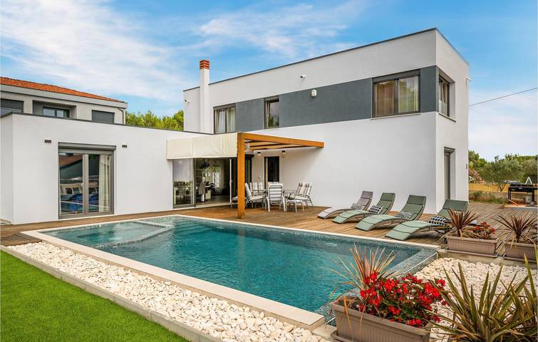 Villa für 8 Personen, mit Terrasse und Pool in Medulin - 3