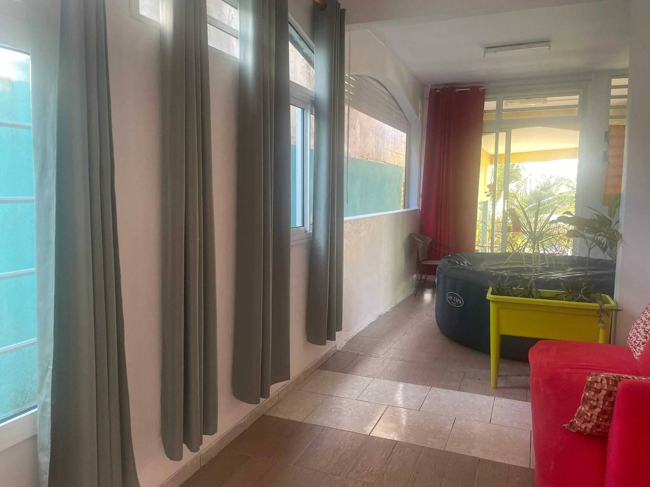 Apartamento entero, Acogedor apartamento con jacuzzi en Petit-Bourg 80 m² in Petit-Bourg, Guadalupe