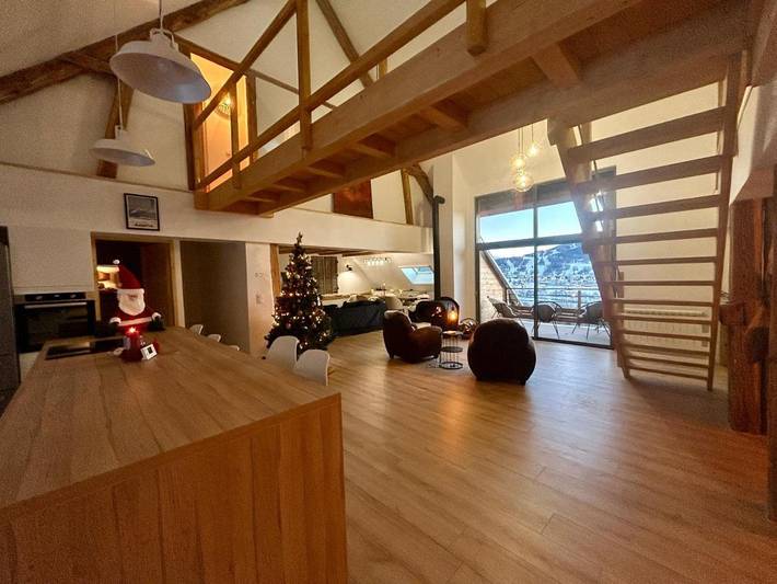 Chalet pour 8 personnes, avec Terrasse ainsi que Jardin et Vue