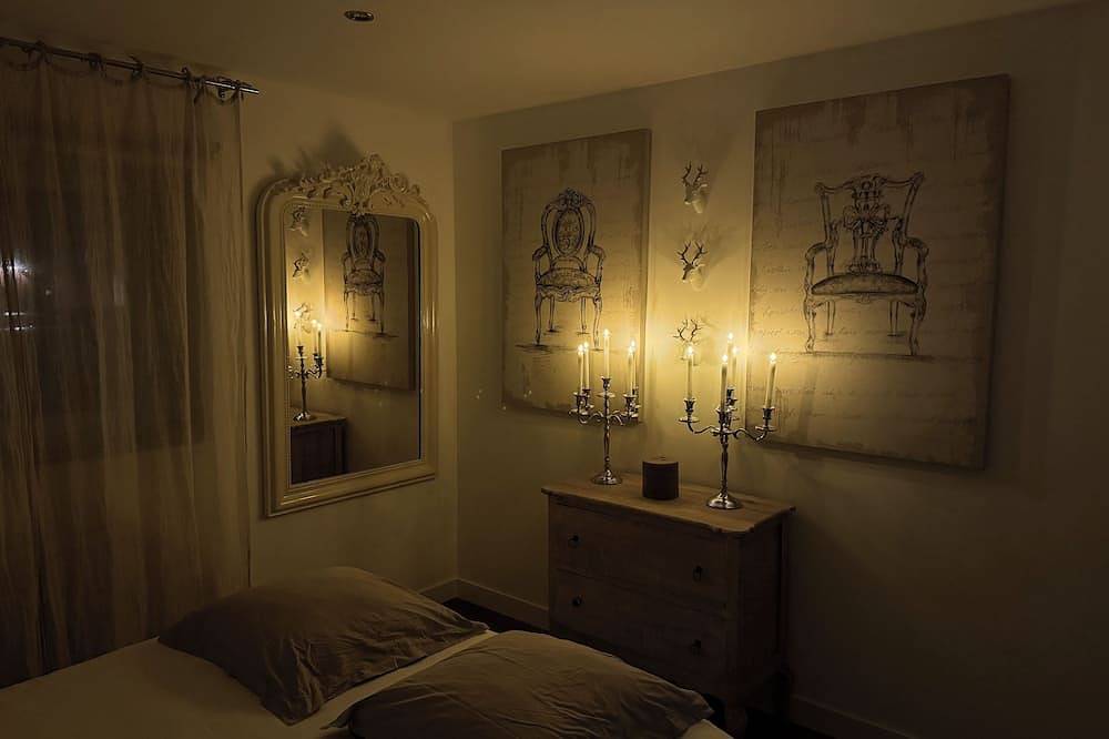 Gîte de charme cosy et lumineux, cuisine équipée, chambre élégante, au calme. in Savenay, Vallée de la Loire