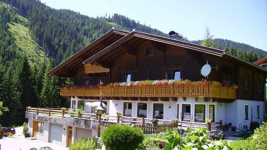 Ferienwohnung für 4 Personen, mit Sauna und Garten sowie Terrasse in Tennengau - 2