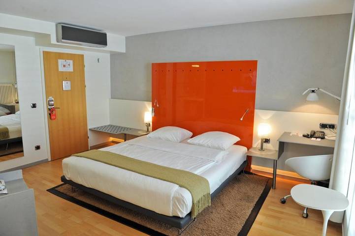 Hôtel pour 3 personnes, avec terrasse et sauna à Genève - 4