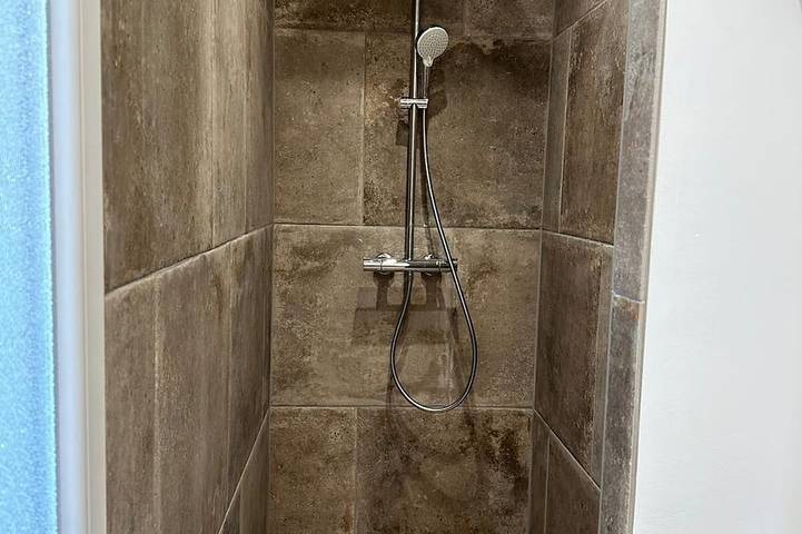 Gîte pour 2 personnes, avec jardin ainsi que piscine et terrasse à Les Arcs (Var) - 4