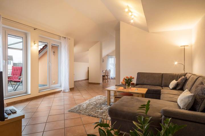 Ganze Wohnung, Ferienwohnung 'Haus Sonnenseite Pfänder' mit Bergblick, Balkon und Wi-Fi in Wasserburg (Bodensee), Bayerisch Schwaben