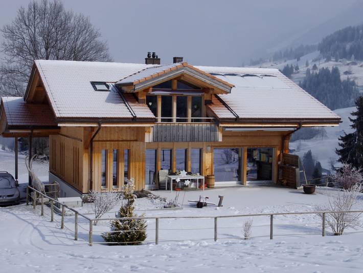 Ferienwohnung für 4 Personen, mit Balkon im Berner Oberland - 2