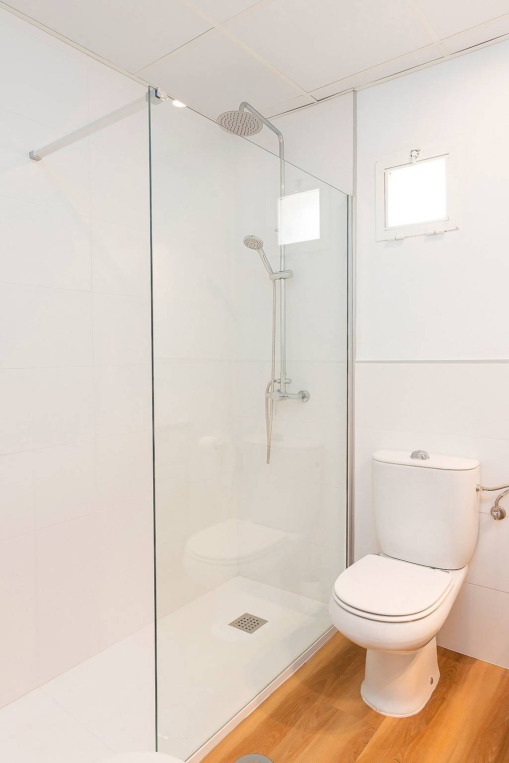 Entire apartment, Stunning Penthouse with Large Private Terrace. Plaza Marina in Málaga Central District, Malaga