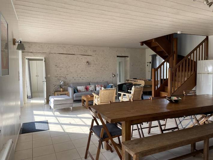 Location de vacances pour 13 personnes, avec vue et jardin à Courbouzon - 4