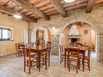 Agriturismo per 7 Persone in Urbania, Pesaro-Urbino, Foto 4