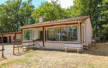 Gîte pour 4 personnes, avec jardin à Pailloles