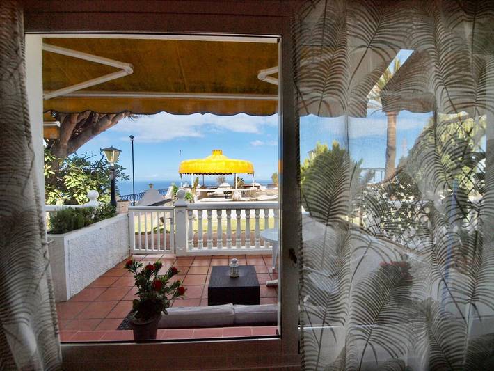 Estudio entero, Apartamento vacacional 'Blue Horizon' con vistas al mar, piscina y Wi-Fi in Mesa del Mar, Tacoronte