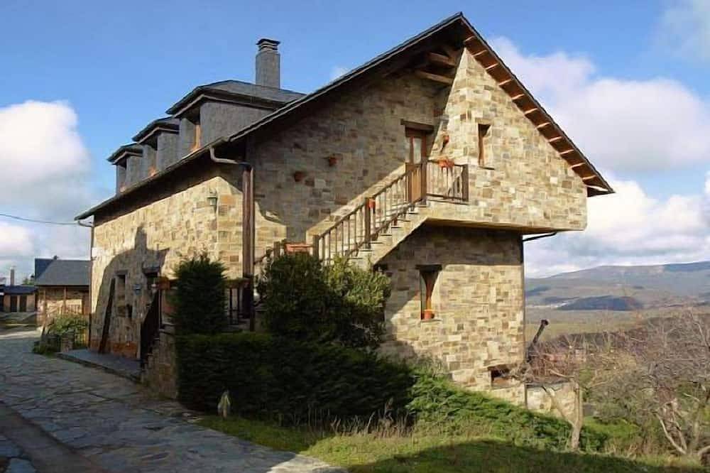 The Mirador de Casa Julia for 4 people in Compludo, Ponferrada
