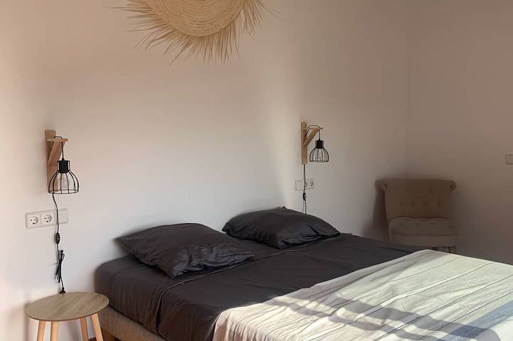 Wooded house 5 minutes from the beach in a quiet location in Pals, Costa Brava